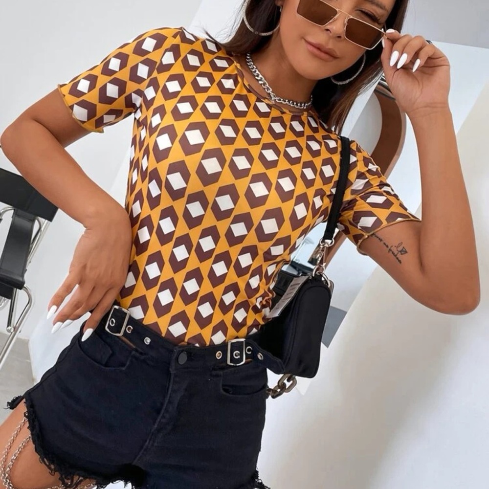 Geometrical shirt